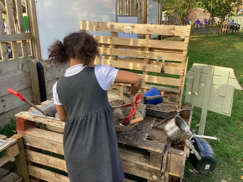 Mud Kitchen 